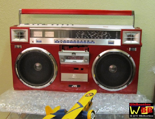 Maroon JVC RC-M70